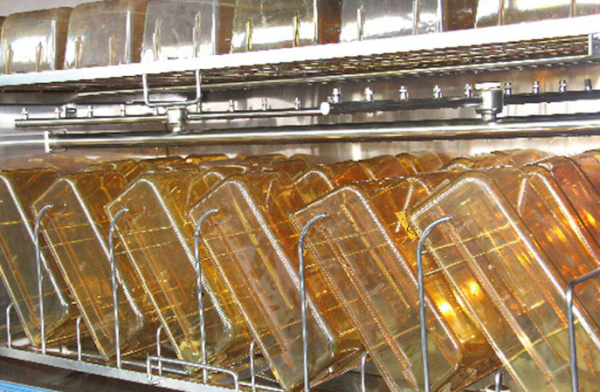 Моечно-дезинфекционные машины для клеток и бутылок кабинетного типа