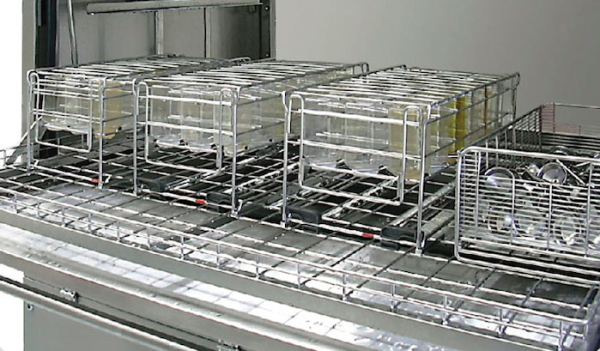 Моечно-дезинфекционные машины для клеток и бутылок кабинетного типа